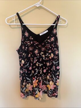 Ricki's Black Lily V-Neck Cami. Pink & Yellow flowers, green leaves. XS. Rayon